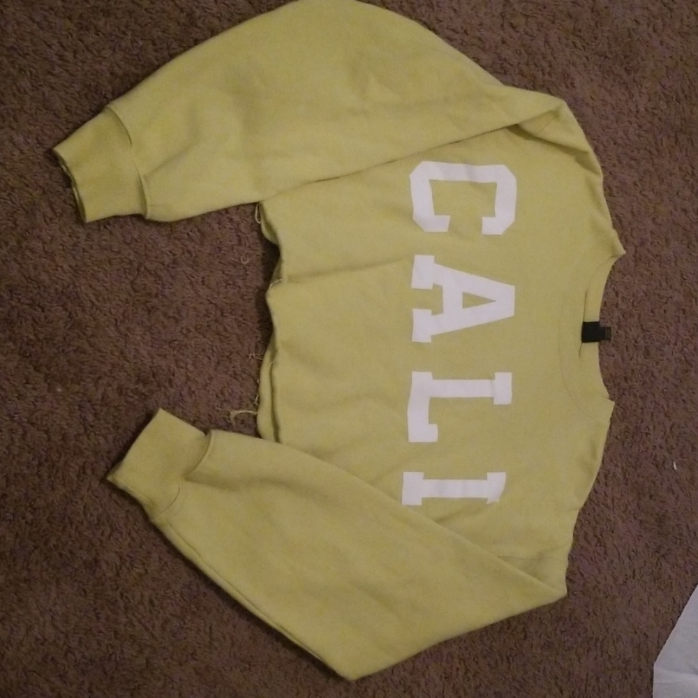 Sweatshirt